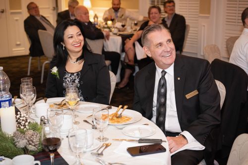 1701128074300